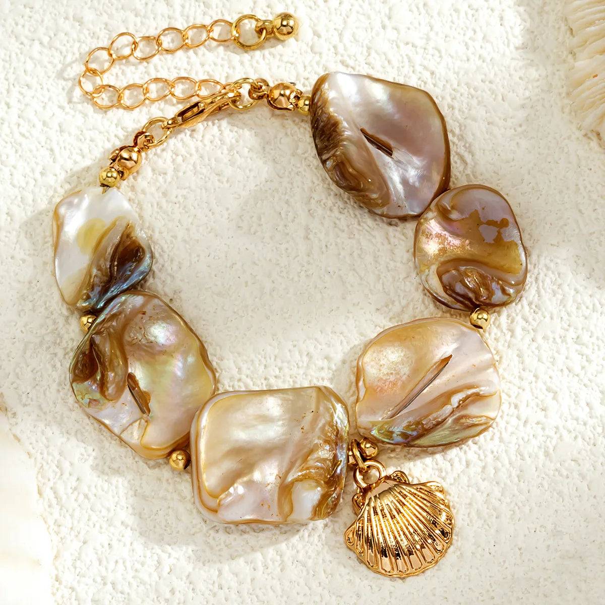 Retro Starfish White Shell Conch Pendant Necklace Women 2025 Simple Creative Colorful Stones Hand Woven Beach Jewelry Girls