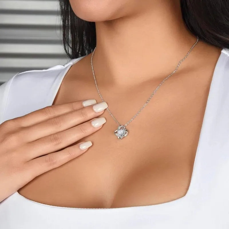Elegant Heart Knot Necklace for Mom Wedding Gift with Keepsake Card in Gift Box Daughter Bride Sentimental Jewelry Keepsake